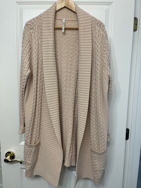 Leo & Nicole Neutral Beige Cable Knit Open-Front Cardigan